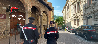 Teramo - Anziana vittima di una rapina, i Carabinieri fanno un appello ai soccorritori